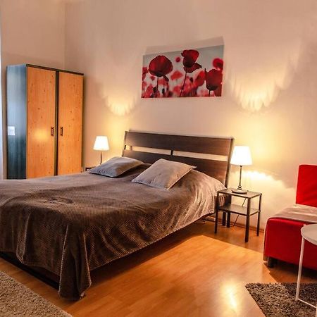Cozy Apartment In Prague'S Best Area Bagian luar foto